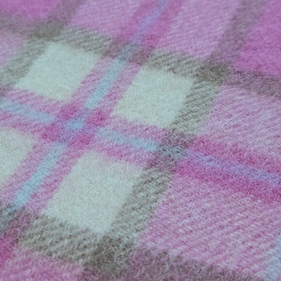 NWOT Lavender Pink Grey Plaid Lambswool Scarf - Picture 4 of 7